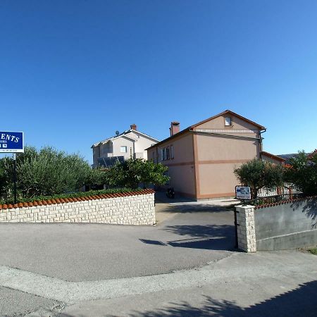 Apartments Ljubica Barbat na Rabu Экстерьер фото