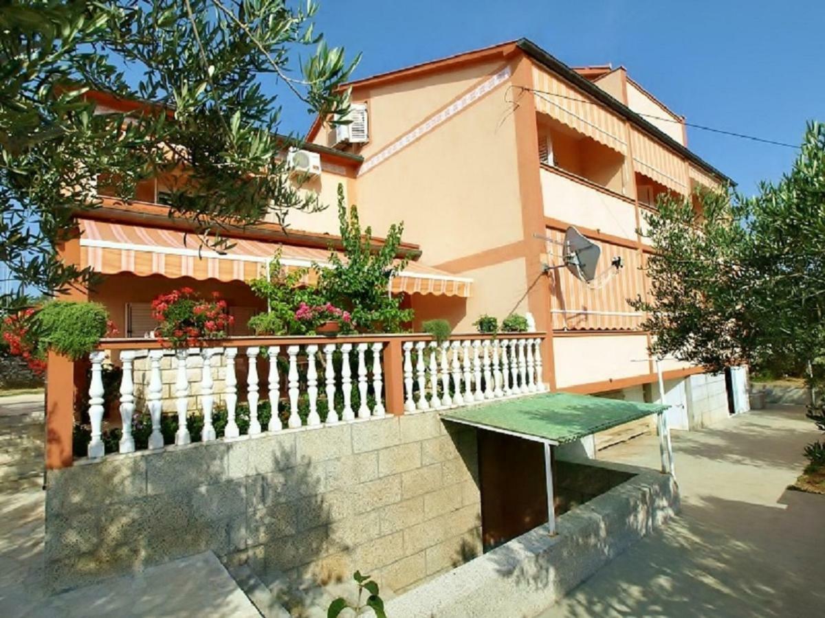 Apartments Ljubica Barbat na Rabu Экстерьер фото